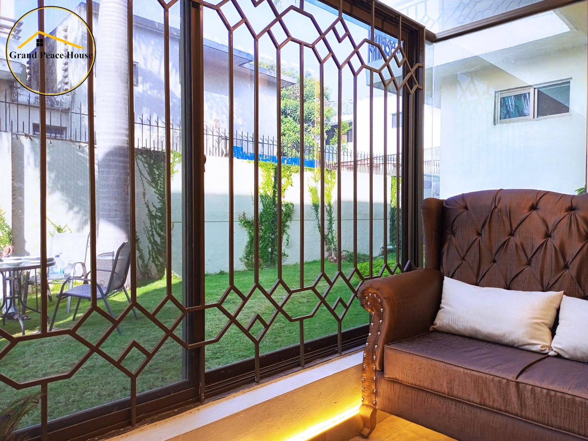 Grand Peace House I Bed and Breakfast Islamabad Buitenkant foto