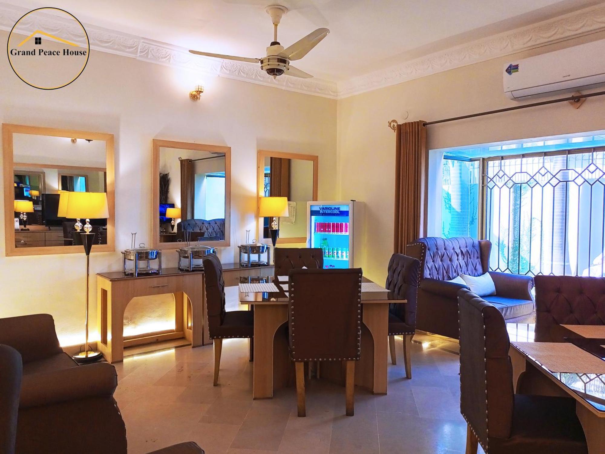 Grand Peace House I Bed and Breakfast Islamabad Buitenkant foto