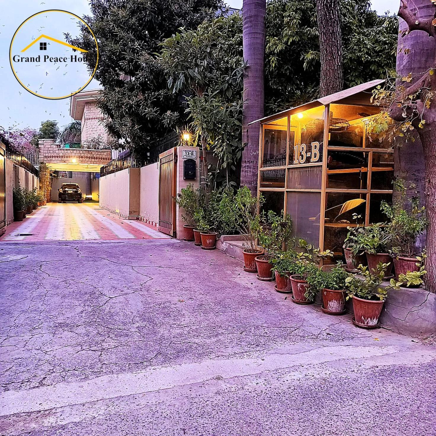 Grand Peace House I Bed and Breakfast Islamabad Buitenkant foto