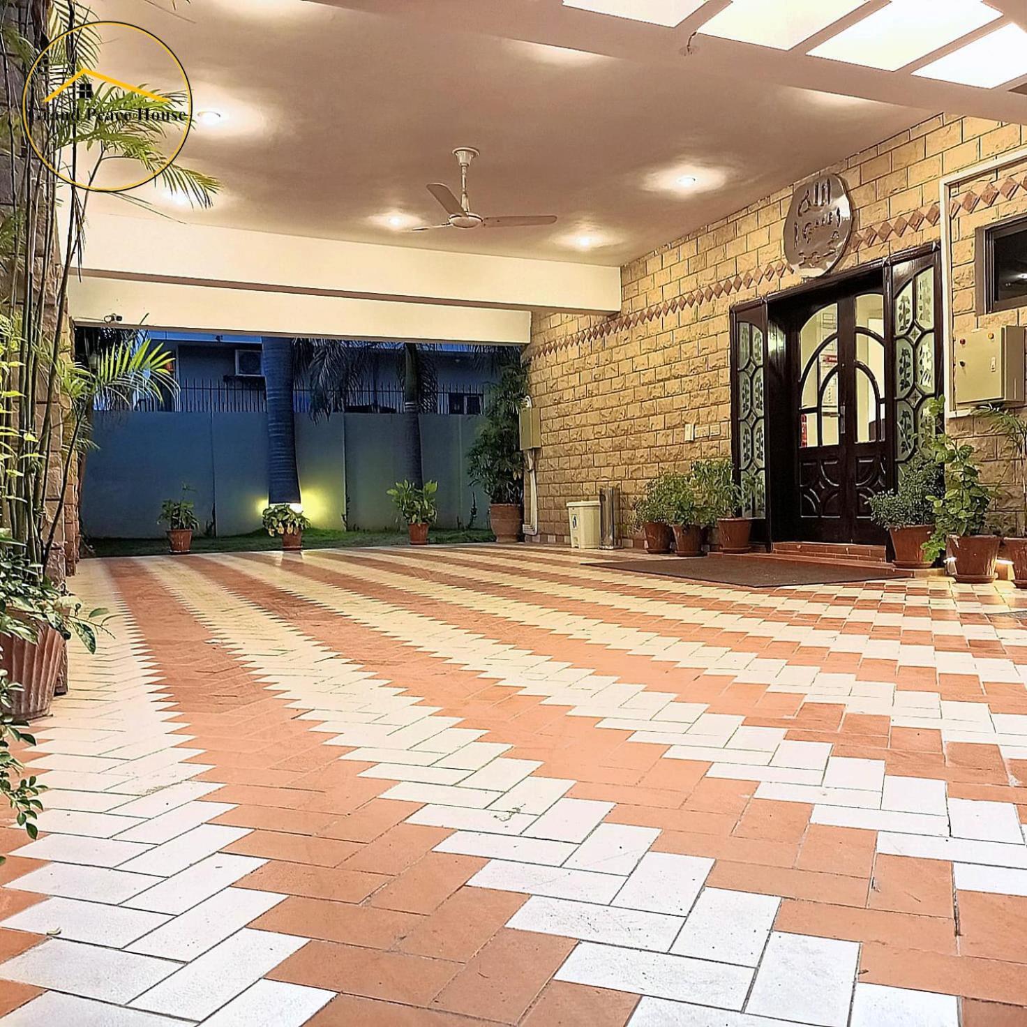 Grand Peace House I Bed and Breakfast Islamabad Buitenkant foto
