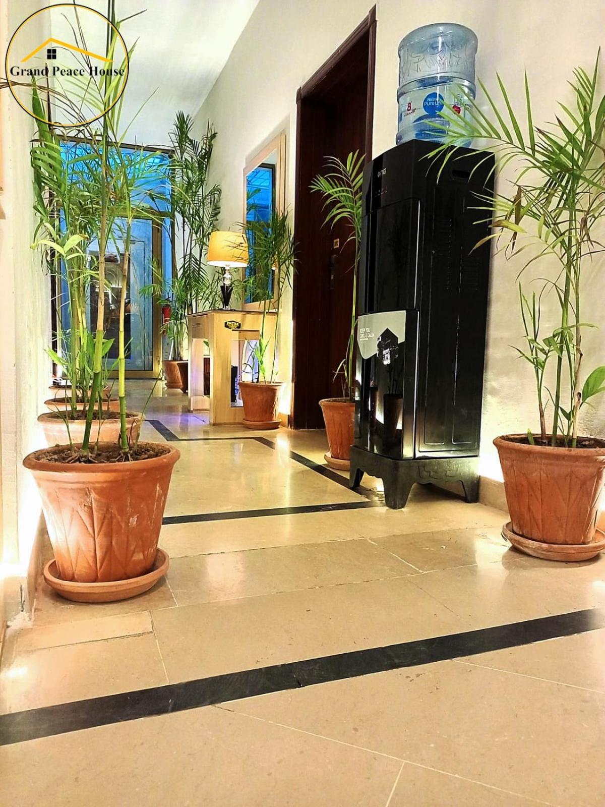 Grand Peace House I Bed and Breakfast Islamabad Buitenkant foto