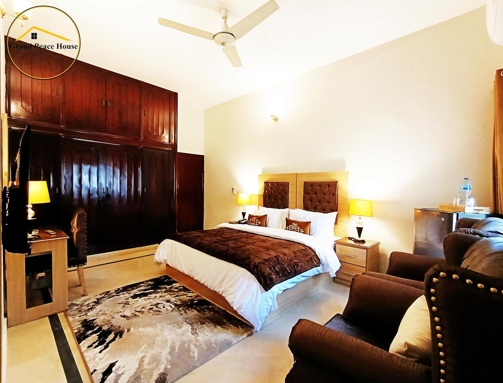 Grand Peace House I Bed and Breakfast Islamabad Buitenkant foto