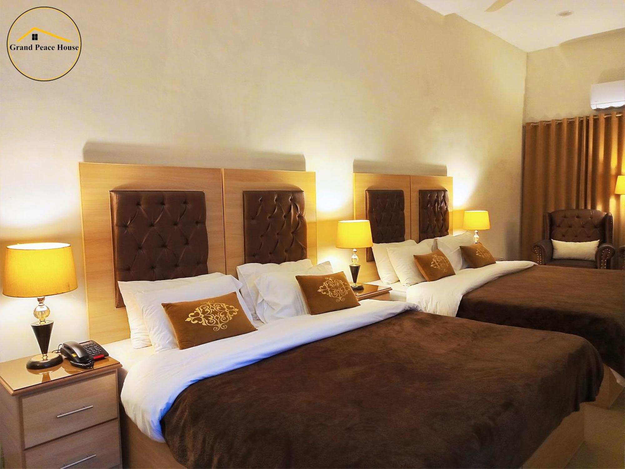 Grand Peace House I Bed and Breakfast Islamabad Buitenkant foto