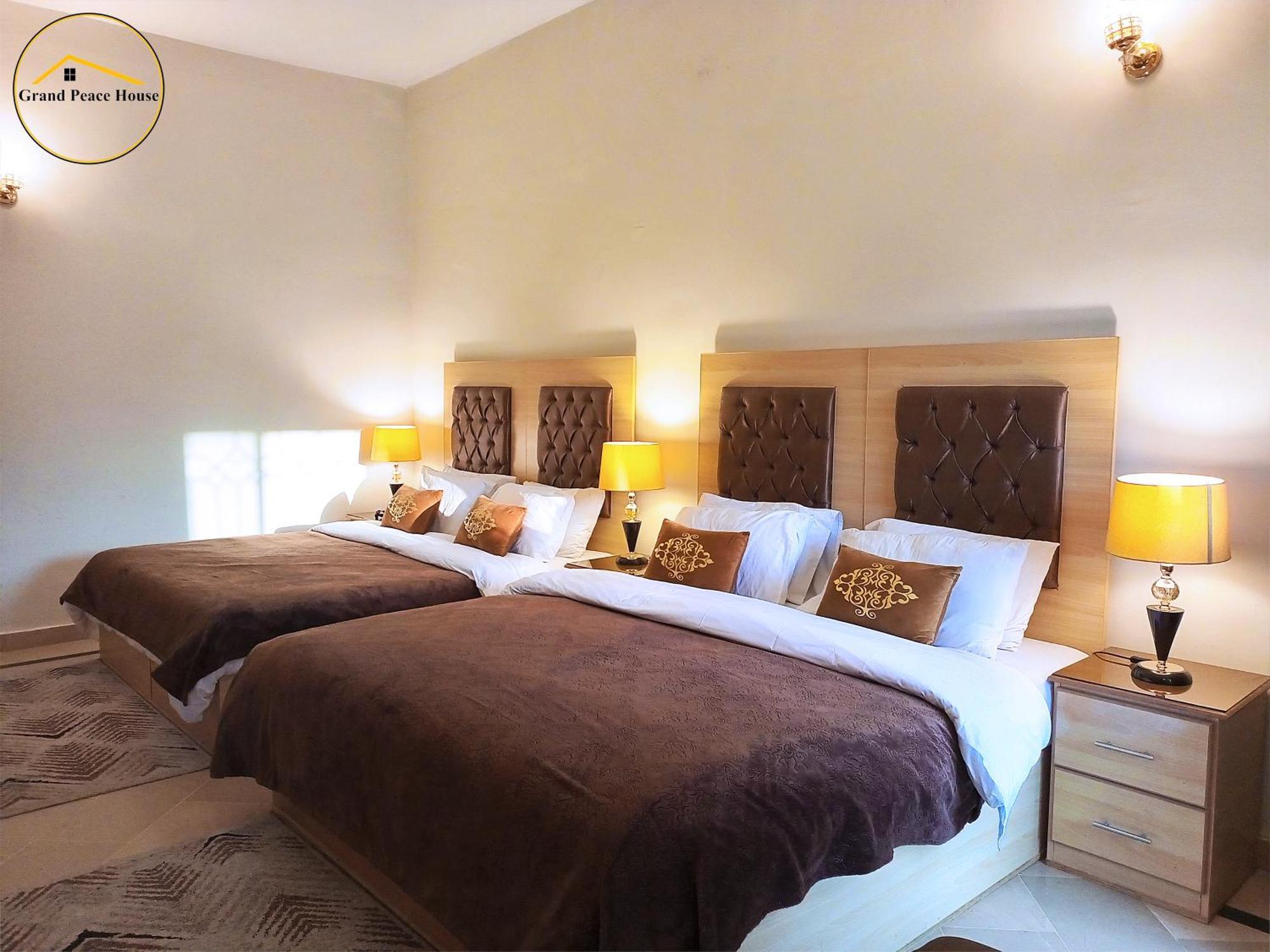 Grand Peace House I Bed and Breakfast Islamabad Buitenkant foto